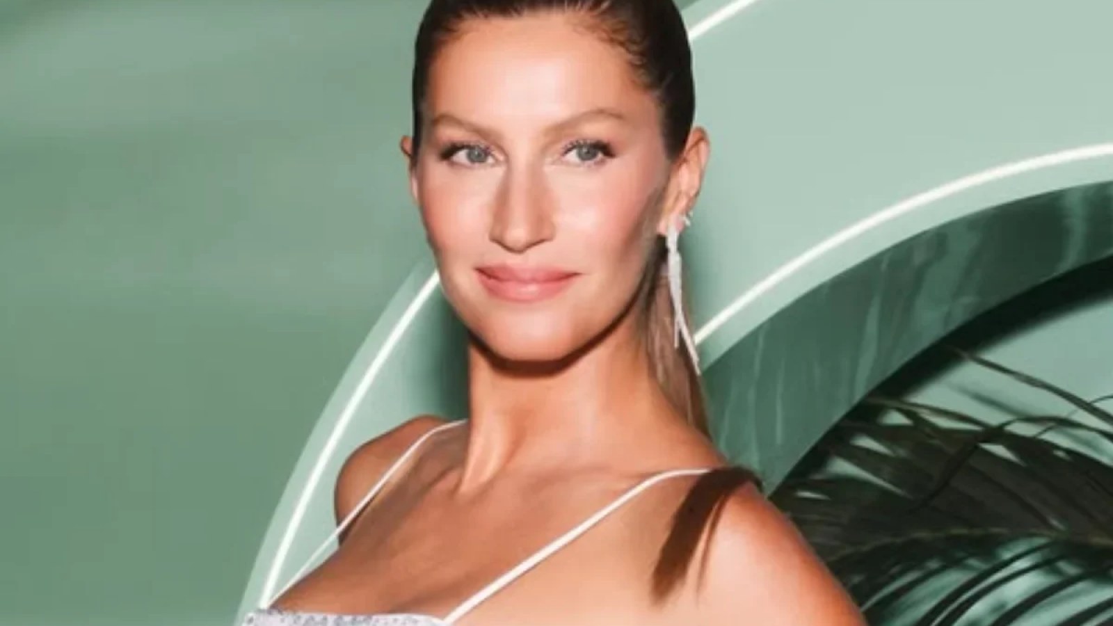 Gisele Bündchen Appears In Pre-Recorded Victoria's Secret Video