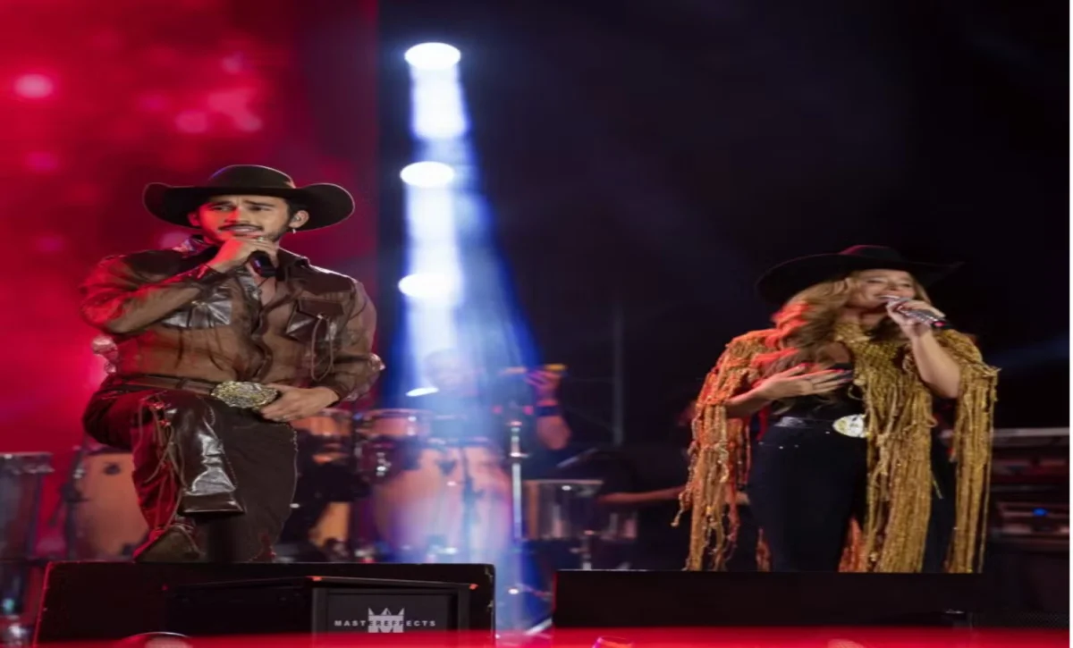 Agrado revela ser Diana e João Raul canta no palco