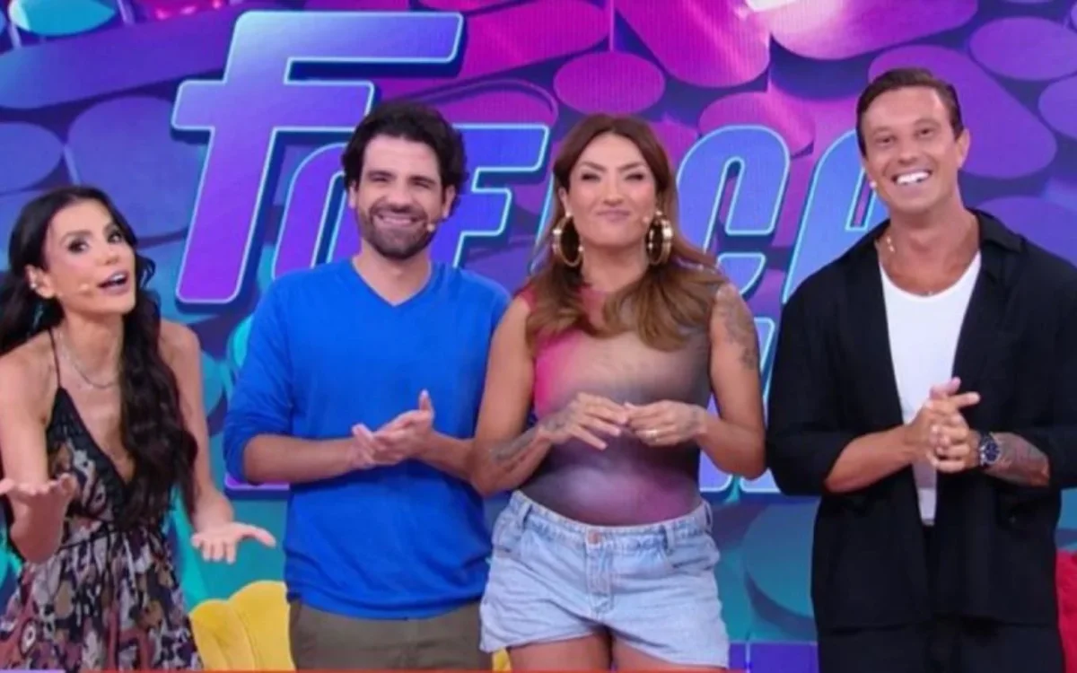 Fofocalizando adota cenário e uniformes temáticos de Copa