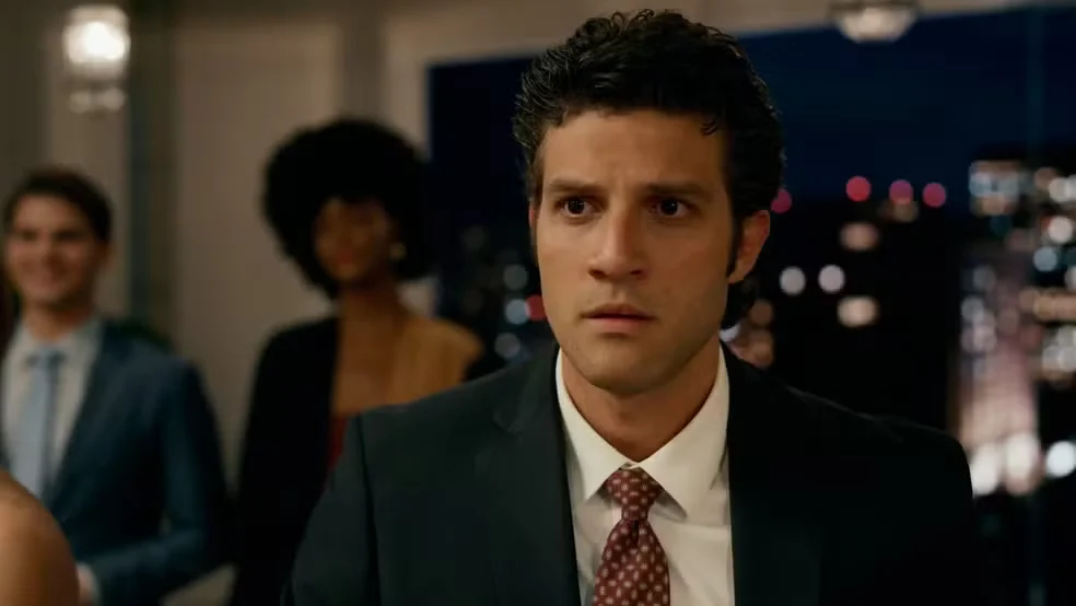 Pedro confessa amor ao ver Adriana noiva do padrinho