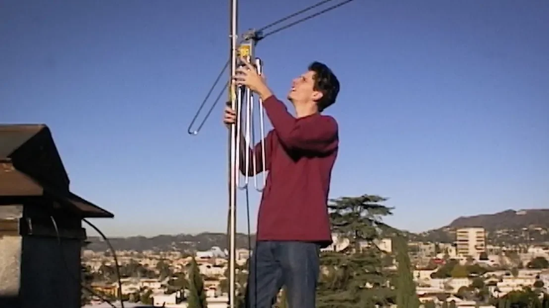 40 Watts From Nowhere: arquivos inéditos da KBLT no Prime Video