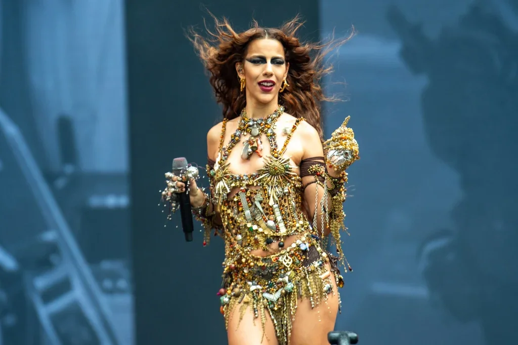 Marina Sena transforma Virada Cultural com álbum mais ouvido