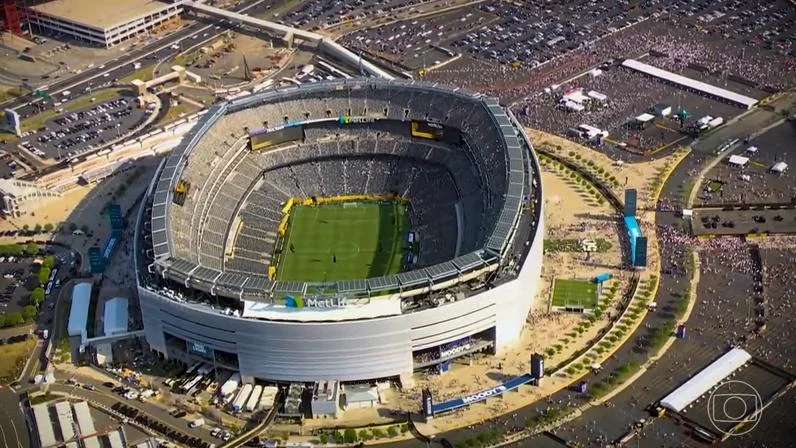 Preços da Copa: ingressos a R$55 mil e passagens a R$525