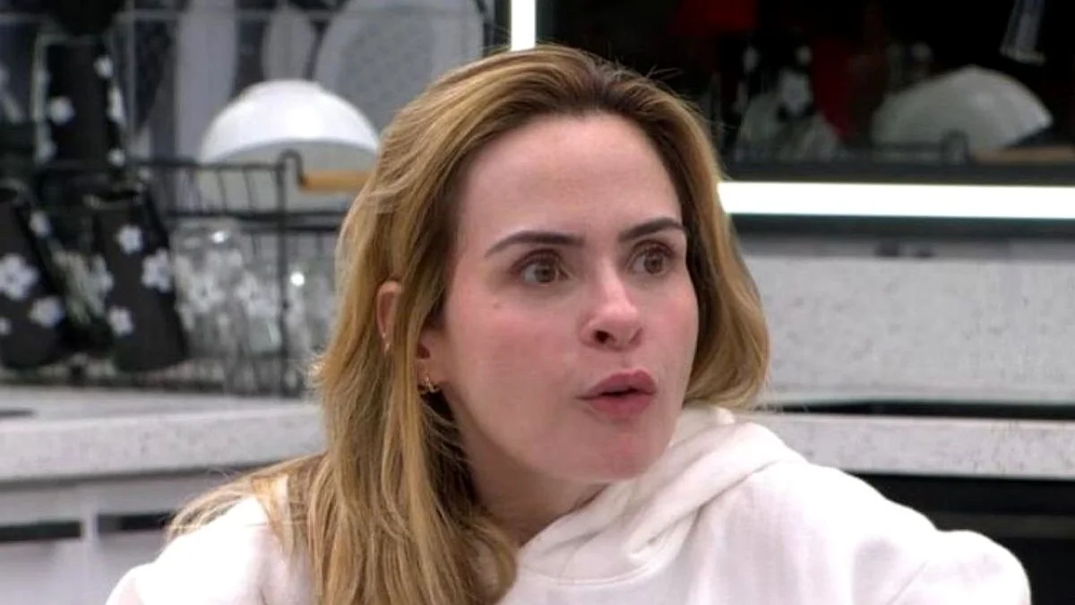 Ana Paula Renault afirma impacto entre mulheres e mira TV
