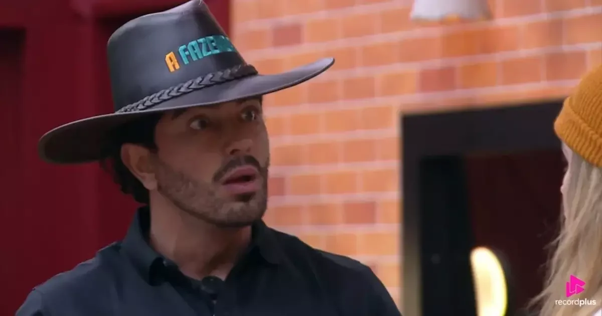 A Fazenda 18: Alfredo exige expulsão de Murilo por toque repetido