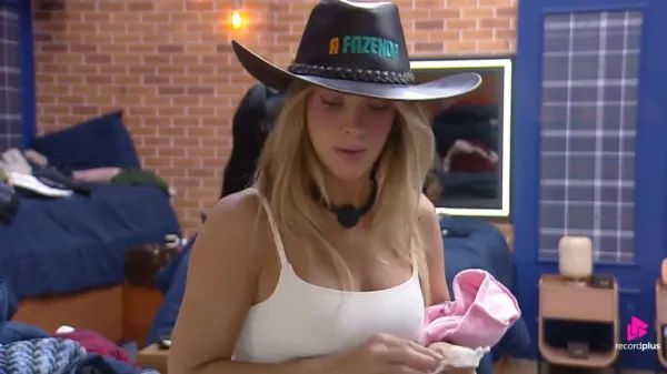 A Fazenda 18: Ana Bruna promete vingança contra Mônica Fonseca