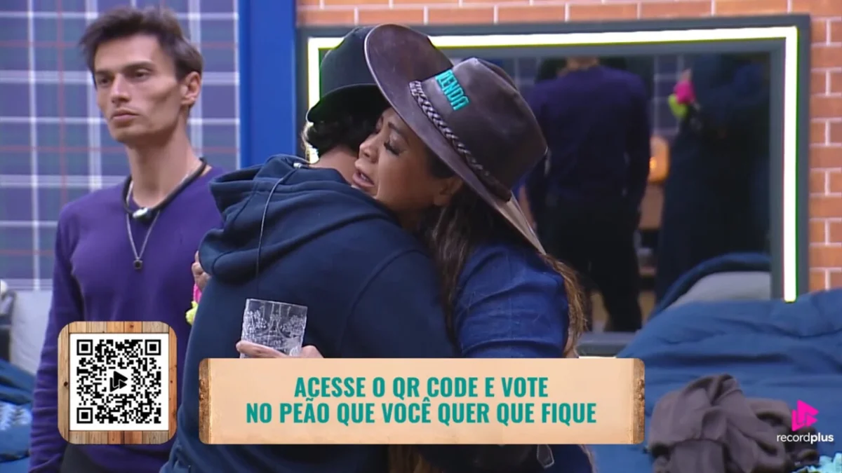 A Fazenda 18: Jottapê pede perdão a Darlin após críticas