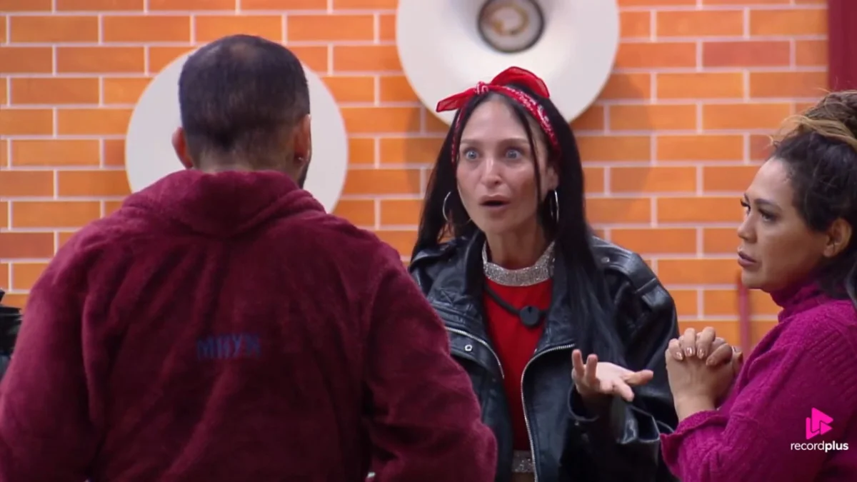 A Fazenda 18: Mayk Leão confronta Ariela Carasso após dinâmica