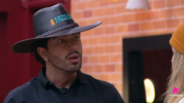A Fazenda: Alfredo acusa Murilo de agressão e pressiona produção