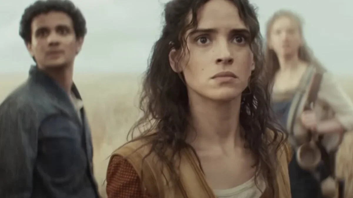 Adria Arjona explica por que Bix tem poucas cenas de ação