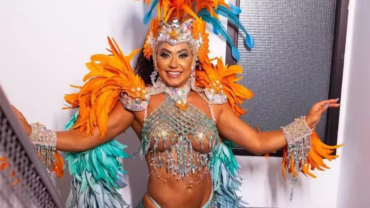 Adriana Santos é musa da Colorado do Brás para o Carnaval