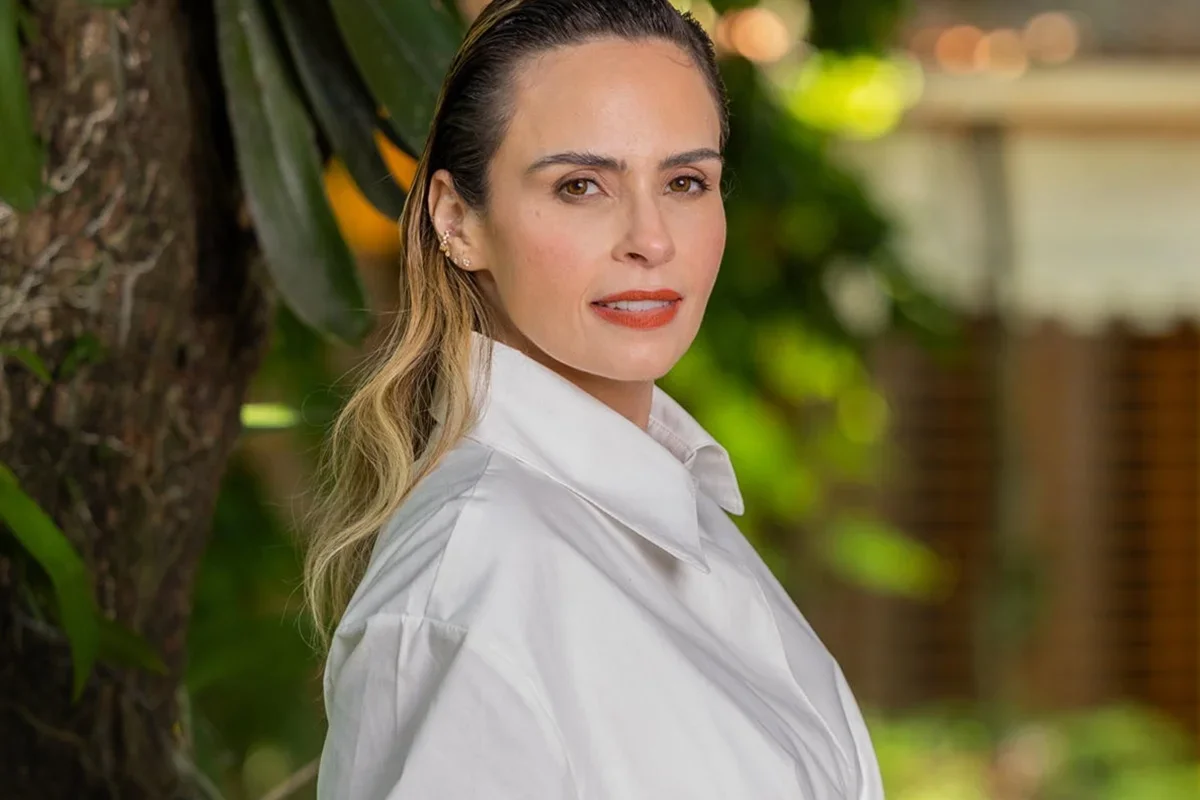 Ana Paula Renault vê pedido de remoção e indenização negados