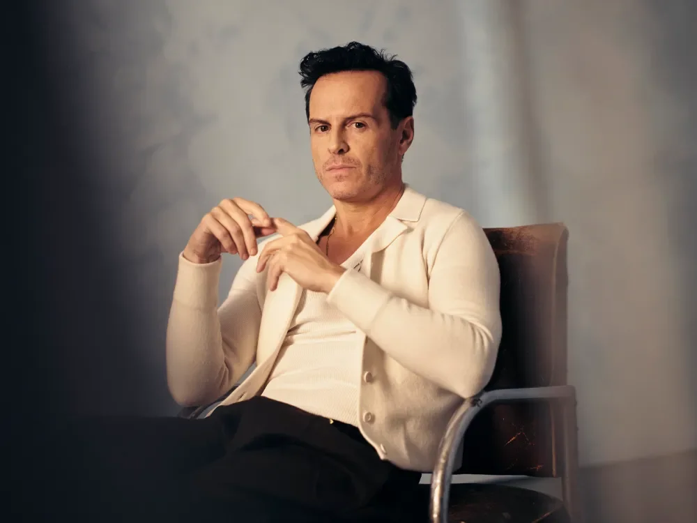 Andrew Scott: "Isso é puro preconceito" e o peso de Elsinore