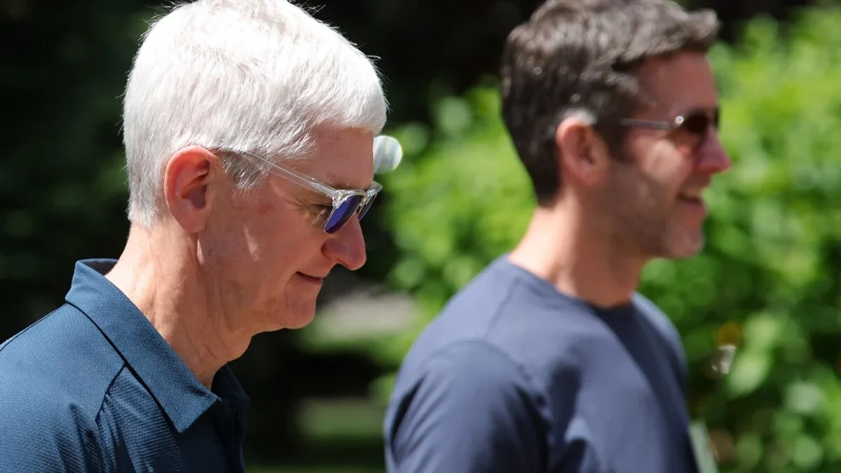 Apple pode pagar mais a Tim Cook que John Ternus