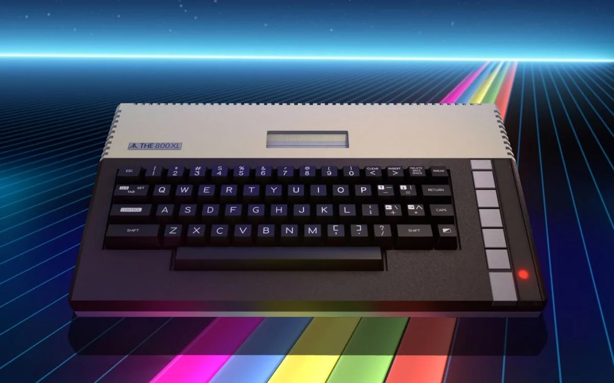 Atari 800XL volta com 25 jogos e slot para cartuchos