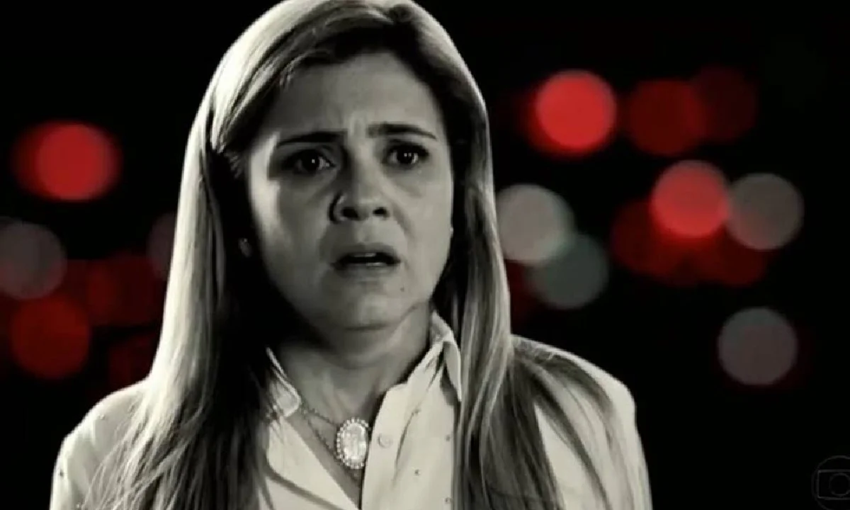 Avenida Brasil: Nina é presa após armação e assalto exposto