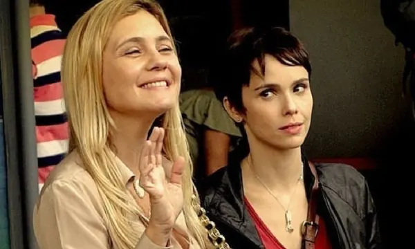 Avenida Brasil: Tufão vai ao lixão após revelação de Nina