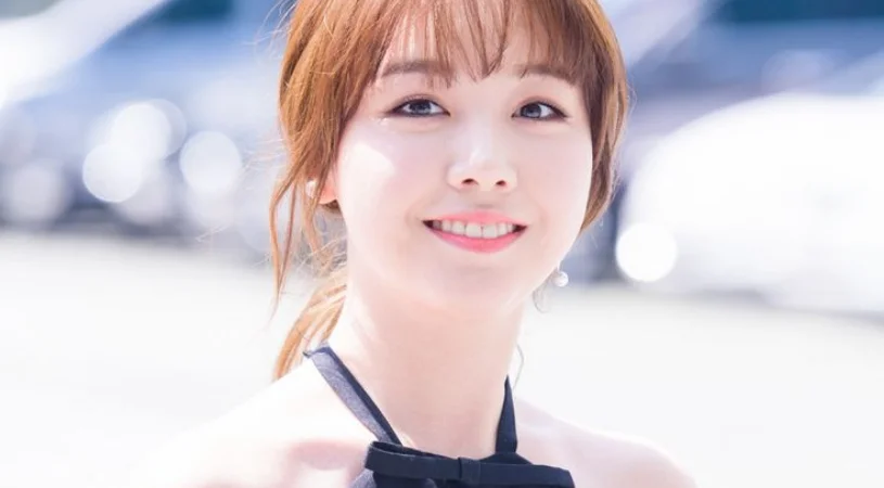 Bang Minah aproveita pausa rara após rotina intensa
