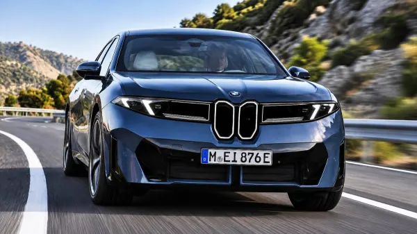 BMW iX3 estreia com 374 cv e amplia Série 7, X5 e X3