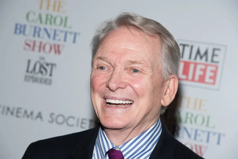 Bob Mackie: estilista de Cher e Tina Turner morre aos 87
