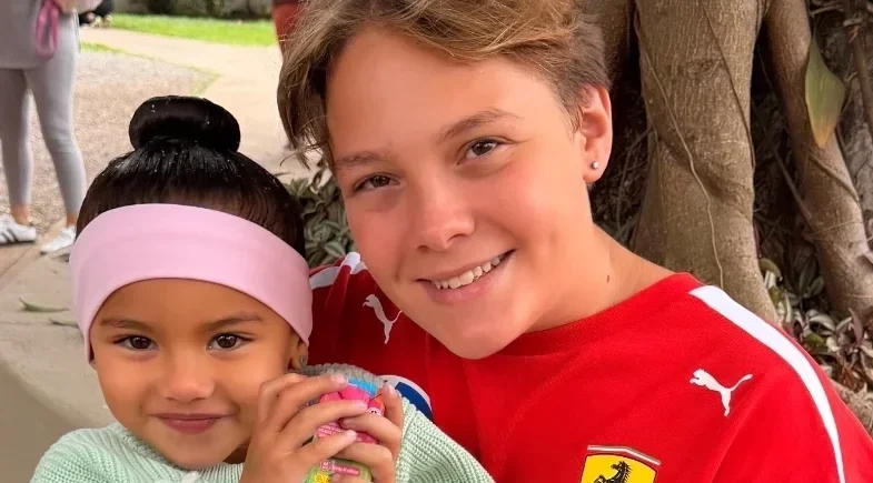 Bruna Biancardi mostra Davi Lucca levando Mavie ao ballet