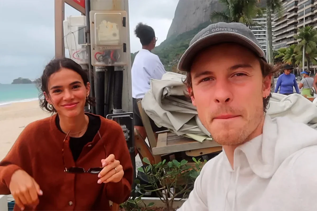 Bruna Marquezine: foto apagada por conflito com marca