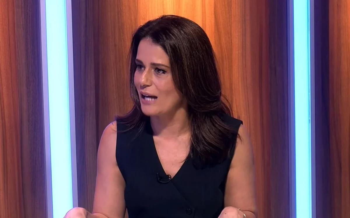 Adriana Araújo aponta que debate virou fábrica de memes