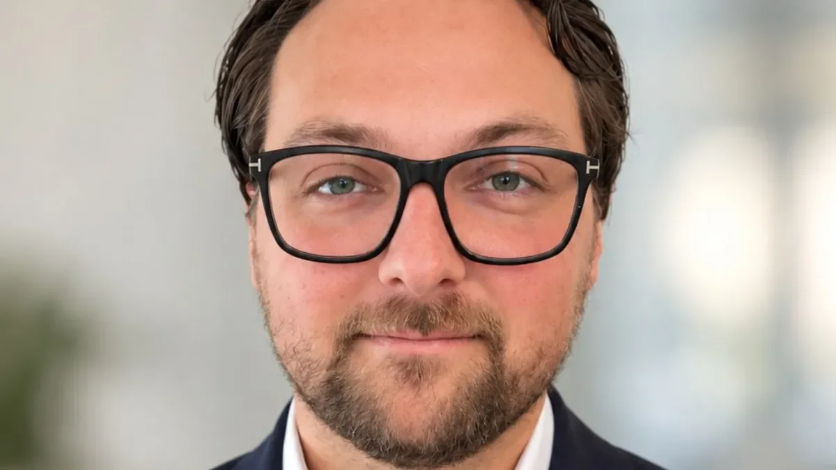 CAA contrata Steve Roy e traz cliente de "Dos Estaciones"