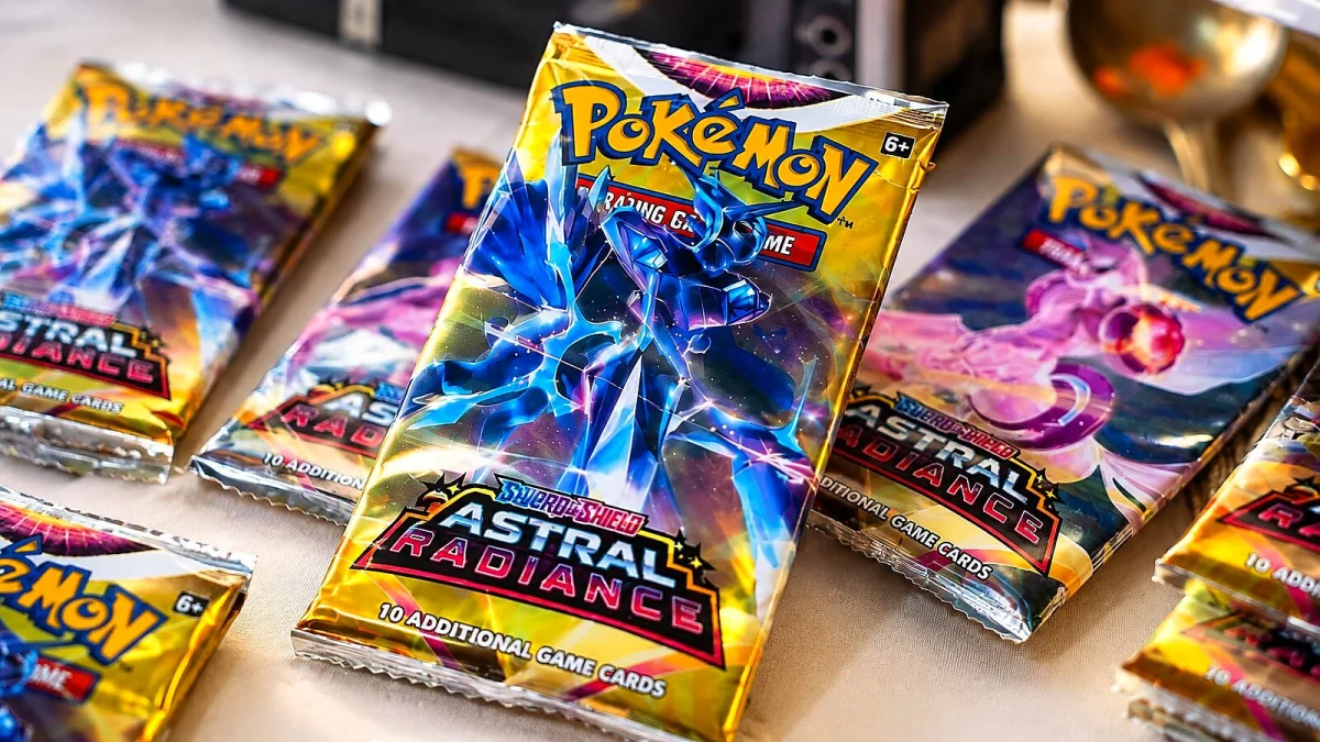 Cartas Pokémon: idoso de 72 anos rastreou entregas e será monitorado