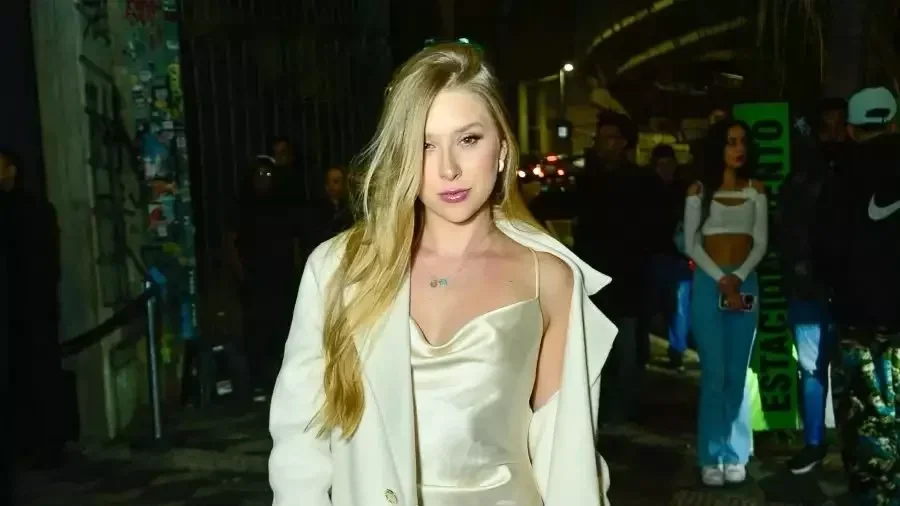 Cela Lopes: vence Prêmio Jovem Brasileiro como Rainha do Insta