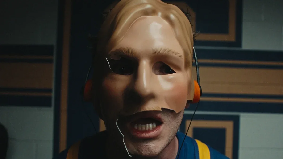 Chad Powers: comédia vira thriller e estreia com 100% crítico