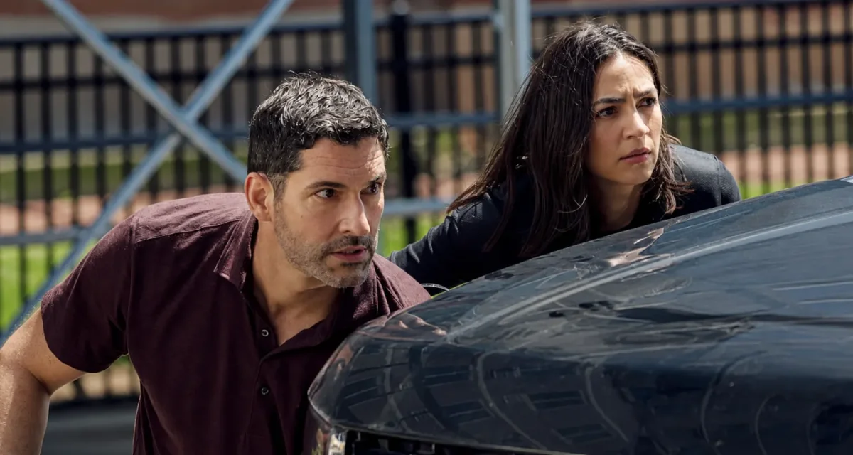 CIA: Tom Ellis retorna e estreia traz crossover com o FBI
