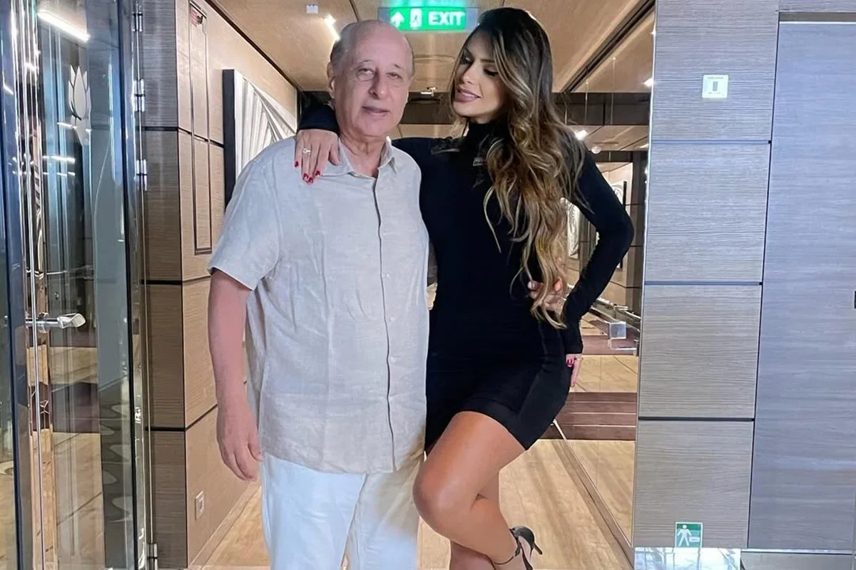 Clara Brasil enfrenta críticas por namoro com 53 anos