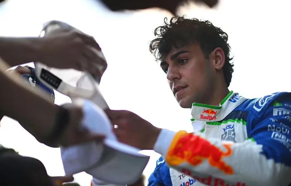 Colapinto, Hadjar e Lindblad perdem posições no grid do GP do Bahrein