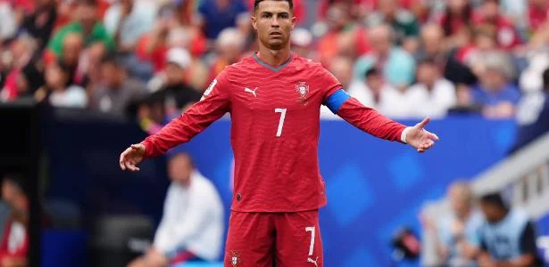 CR7 alcança sexto Mundial e minimiza empate de Portugal
