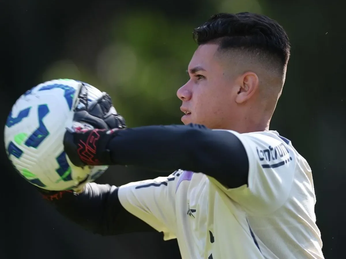 Cristhian Loor volta ao Sub-20; Botafogo suspende aposta