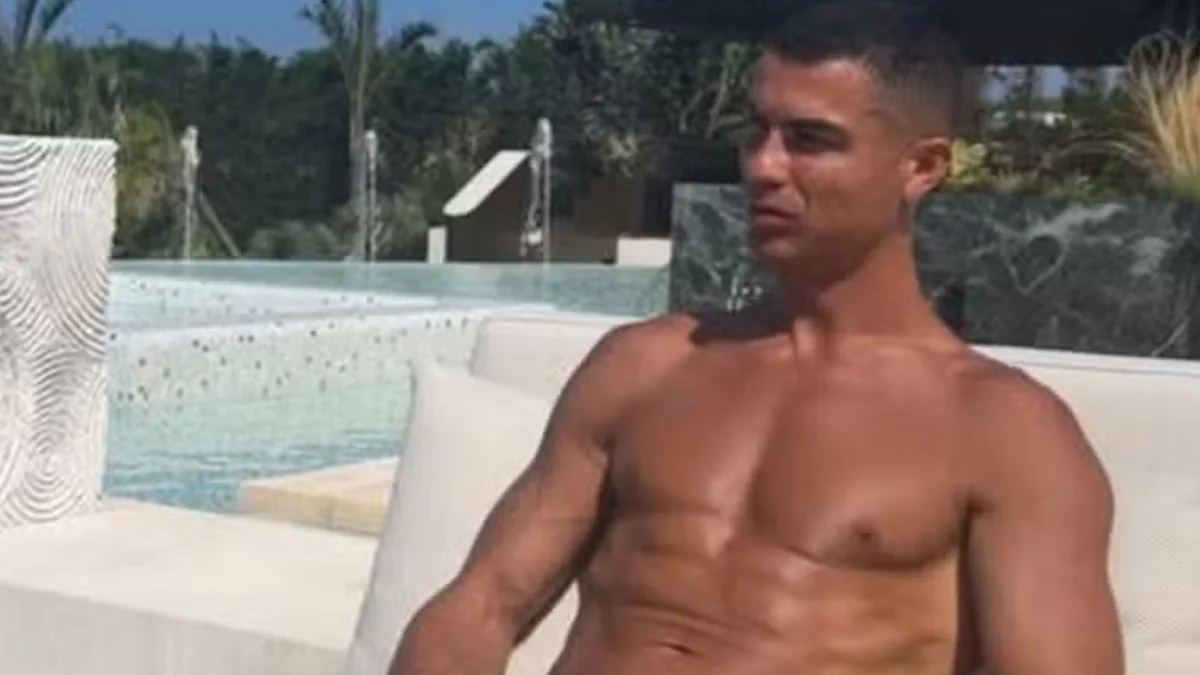 Cristiano Ronaldo exibe mansão em Cascais com vista e piscina