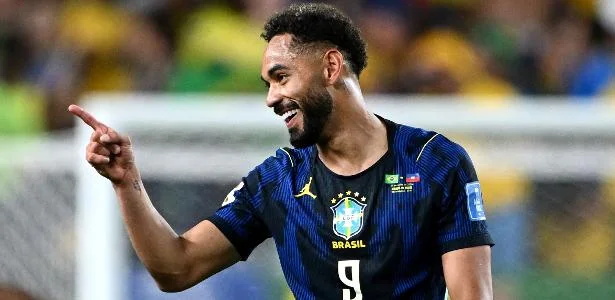 Cunha evita o peso da camisa 9 após dois gols na Copa
