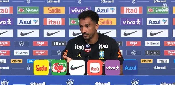 Danilo: seleção precisa de maturidade contra França e Argentina