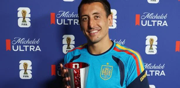 De apagão a protagonista: Oyarzabal com 2 gols e assistência