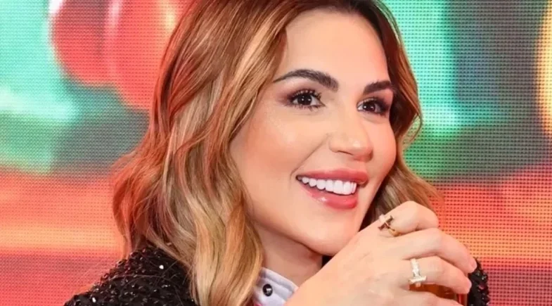 Deolane Bezerra é citada em ação que pede R$ 81 mil