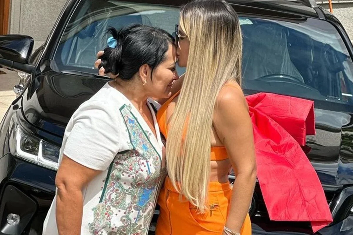 Deolane Bezerra reafirma inocência e se diz "escolhida de Deus"
