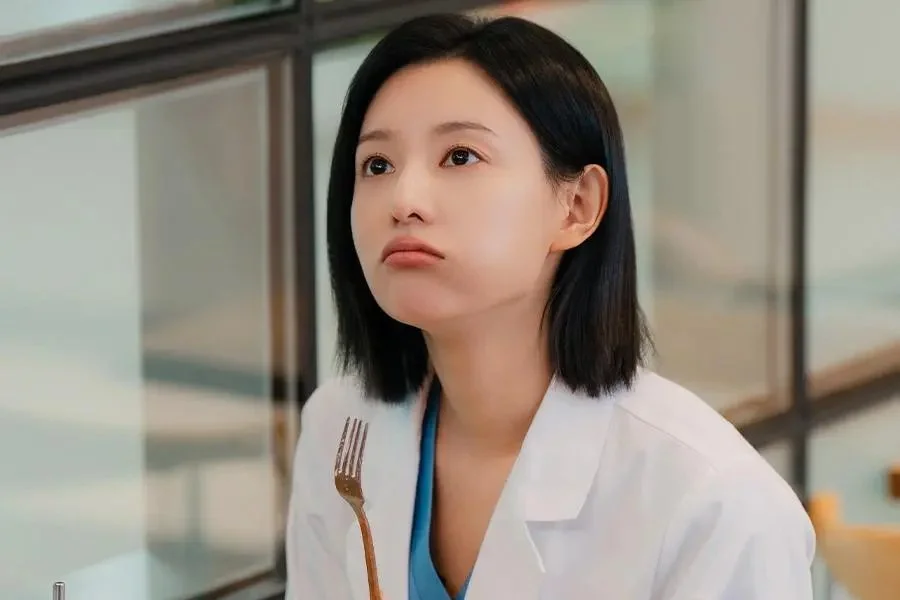 Doctor X: Kim Ji Won explica por que Kye Su Jeong se isolou