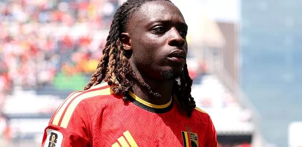 Doku presenciou nascimento do filho e volta à Copa com autorização