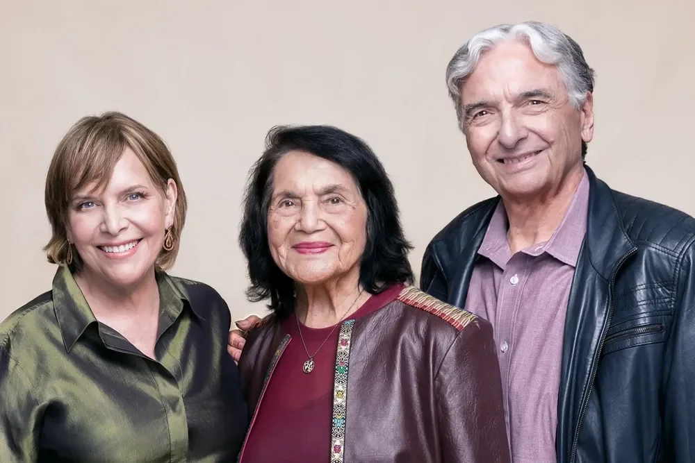 Dolores Huerta: biopic com Gregory Nava e Barbara Martinez Jitner ganhou acesso de 70 horas