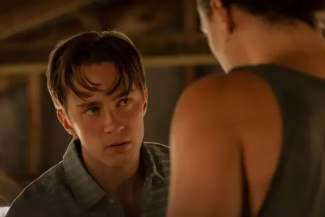 Drew Starkey aumenta especulação após ver roteiro de American Psycho