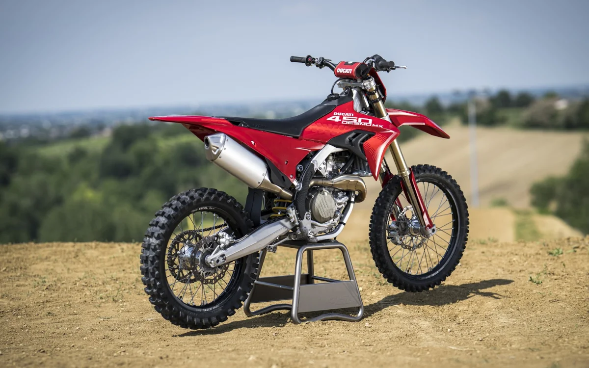Ducati Desmo450 MX: série limitada de 40 unidades chega ao Brasil
