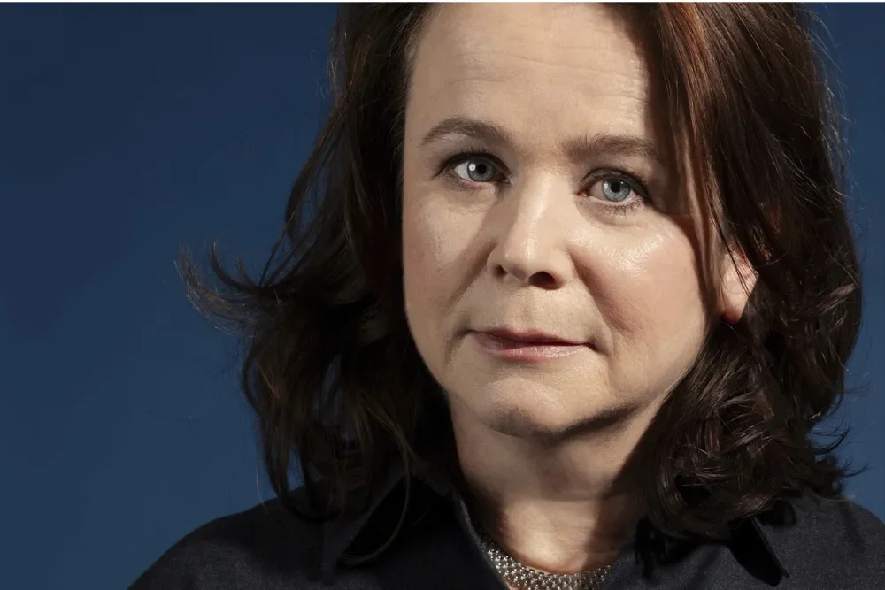 Emily Watson se junta a 'The Drive' e impulsiona corrida ao Oscar