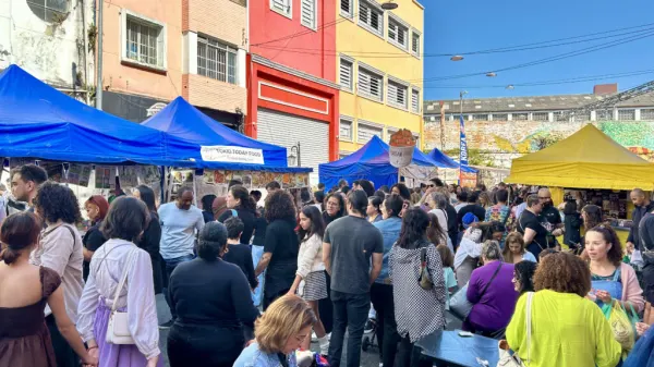 Feira do Bom Retiro lança edições especiais para fãs do BTS