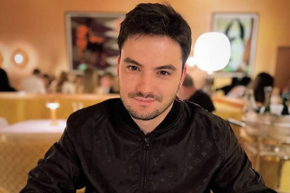 Felipe Neto se arrepende de divulgar bets: "burro e ganancioso"